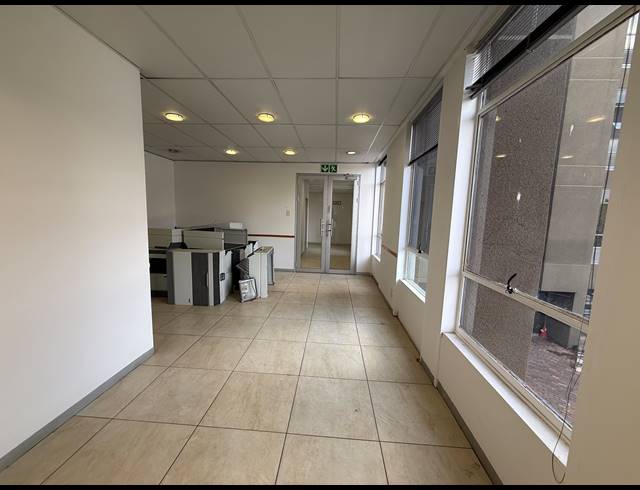 193M² OFFICE TO LET IN ROSEBANK